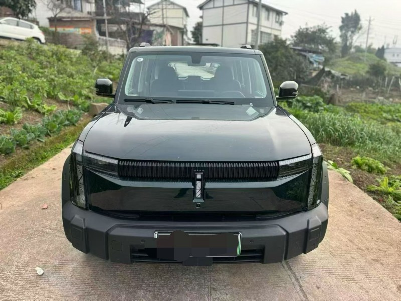 成都25年奇瑞ICAR1