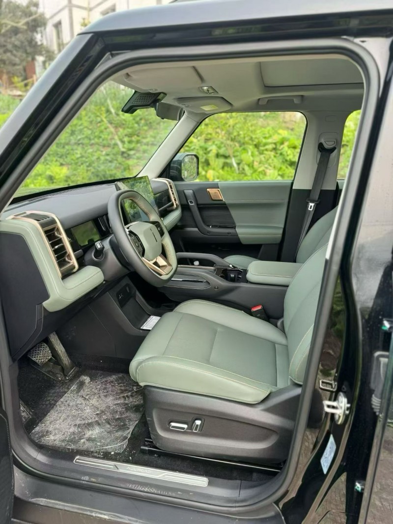 成都25年奇瑞ICAR2