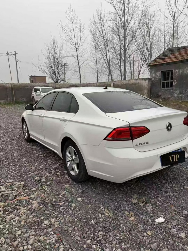 菏泽17年大众凌渡7