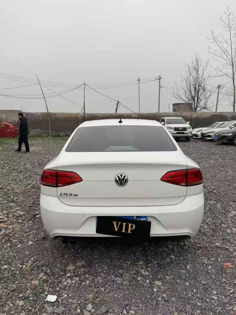 菏泽17年大众凌渡8