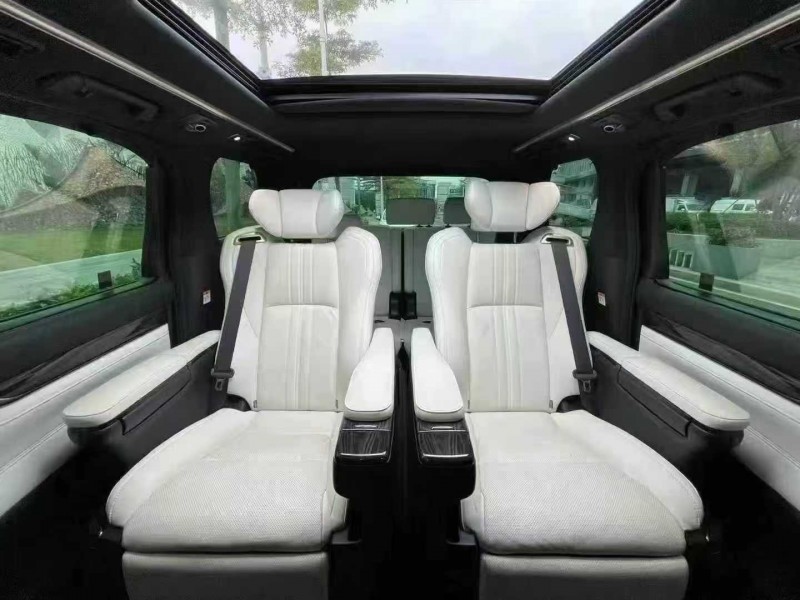 深圳23年雷克萨斯LM300H5