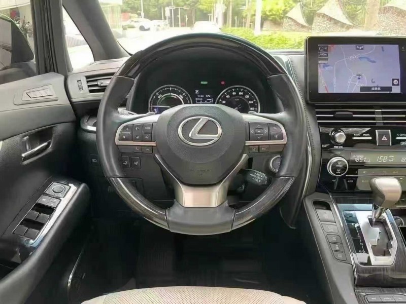 深圳23年雷克萨斯LM300H8