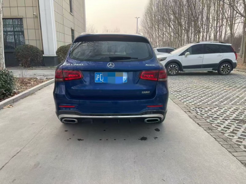 济宁22年奔驰GLC9
