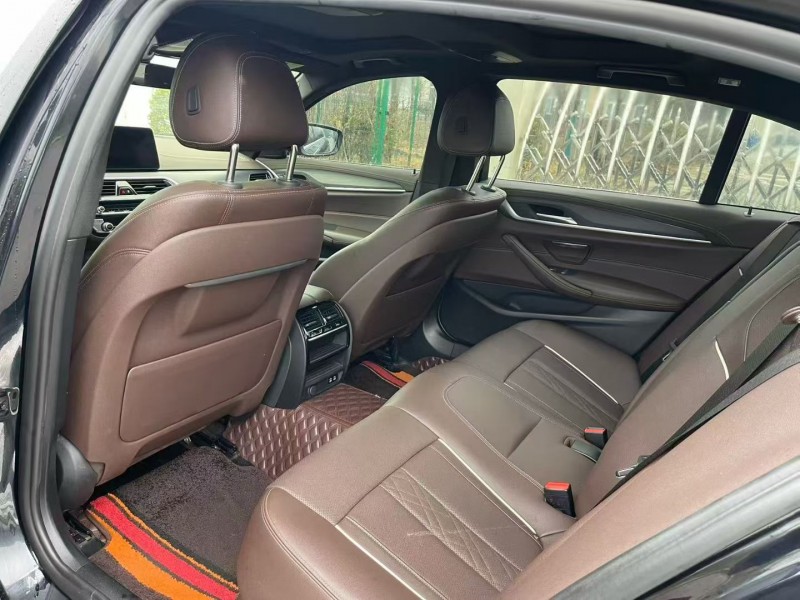 济宁21年宝马5系6