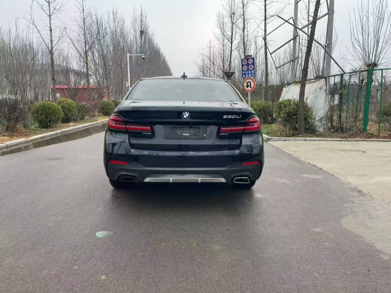 济宁21年宝马5系9