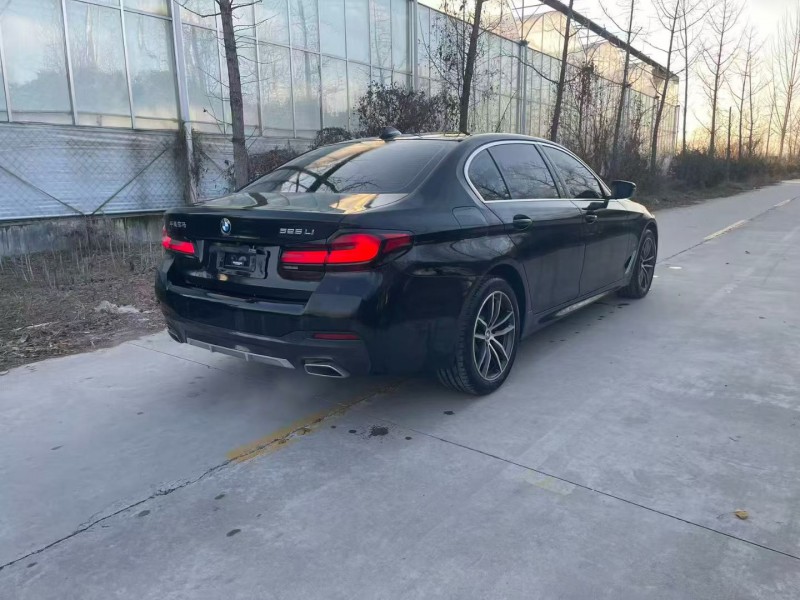 济宁22年宝马5系7