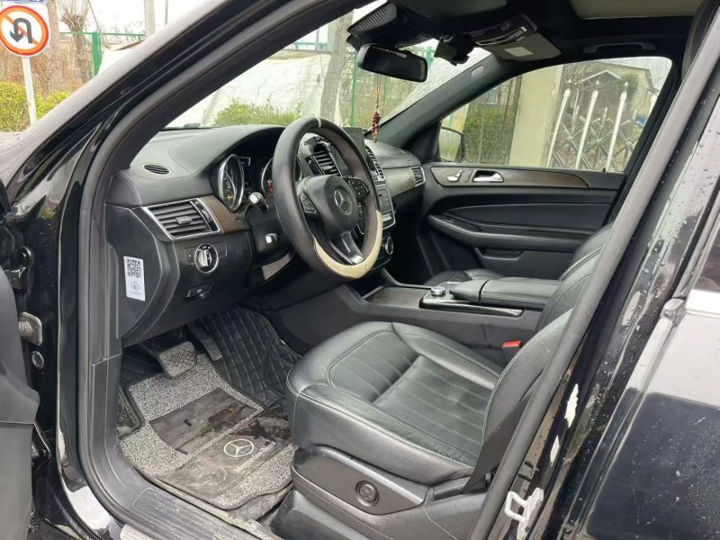 濟寧17年奔馳GLE6