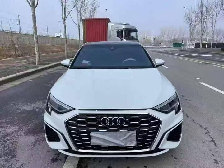 济宁24年奥迪A31