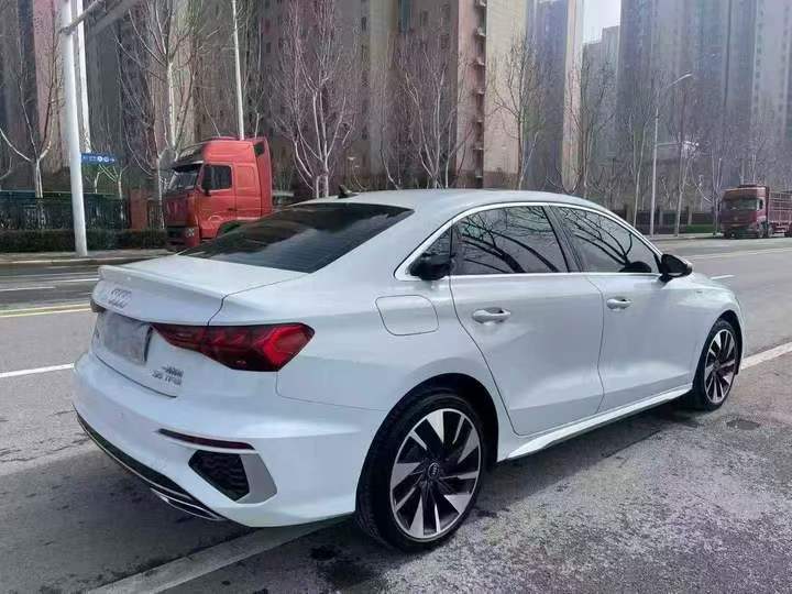 济宁24年奥迪A37