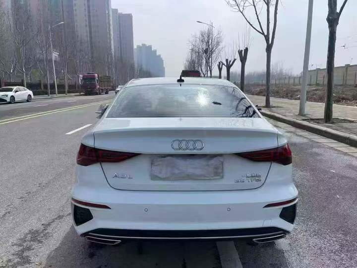 济宁24年奥迪A38