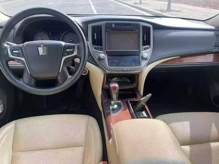 东营18年丰田皇冠5