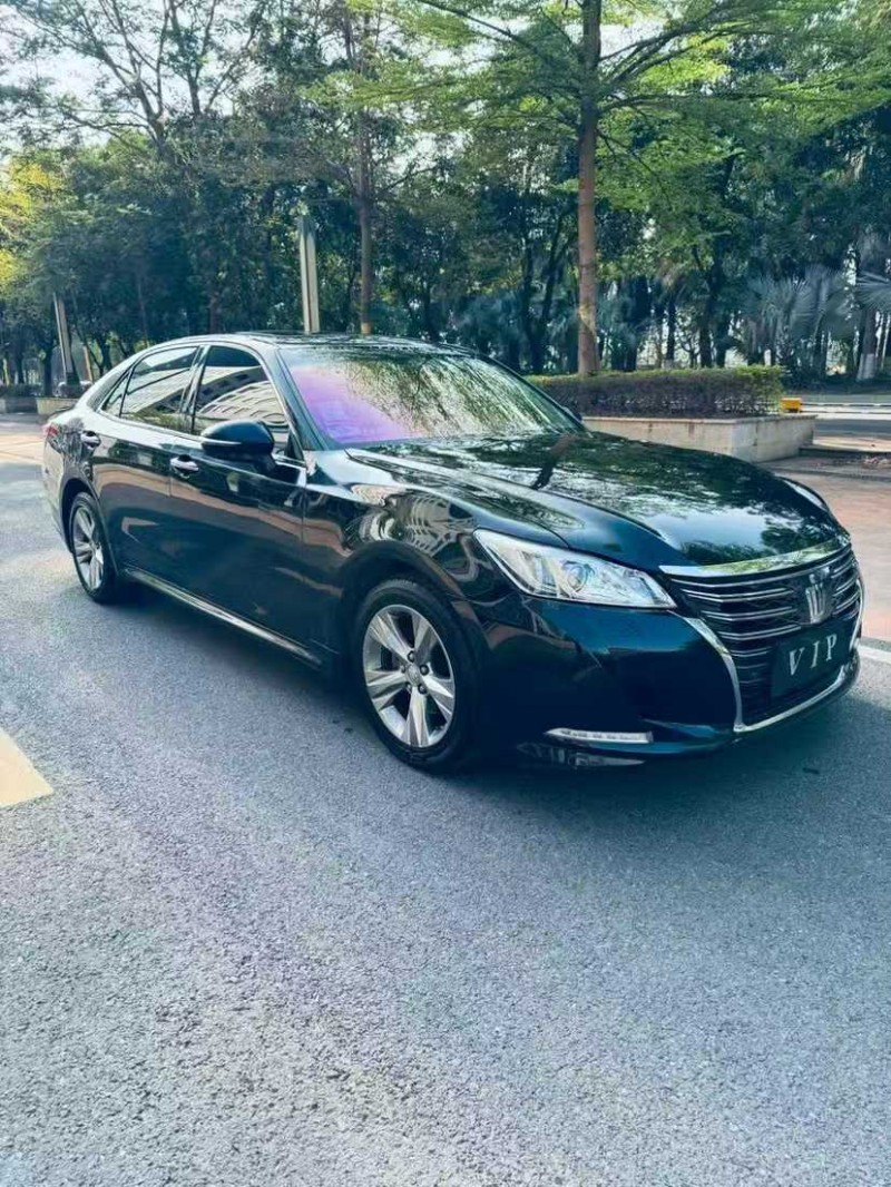 珠海16年豐田皇冠2