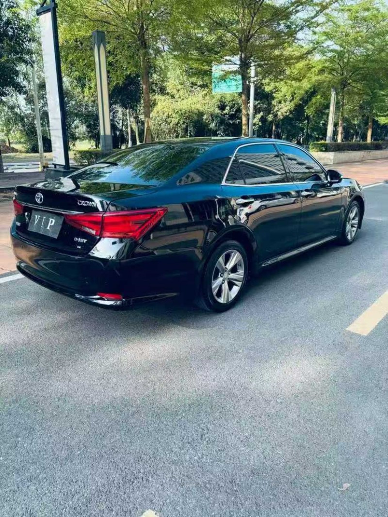 珠海16年豐田皇冠6