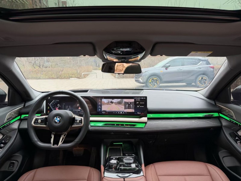 邢台25年宝马5系5