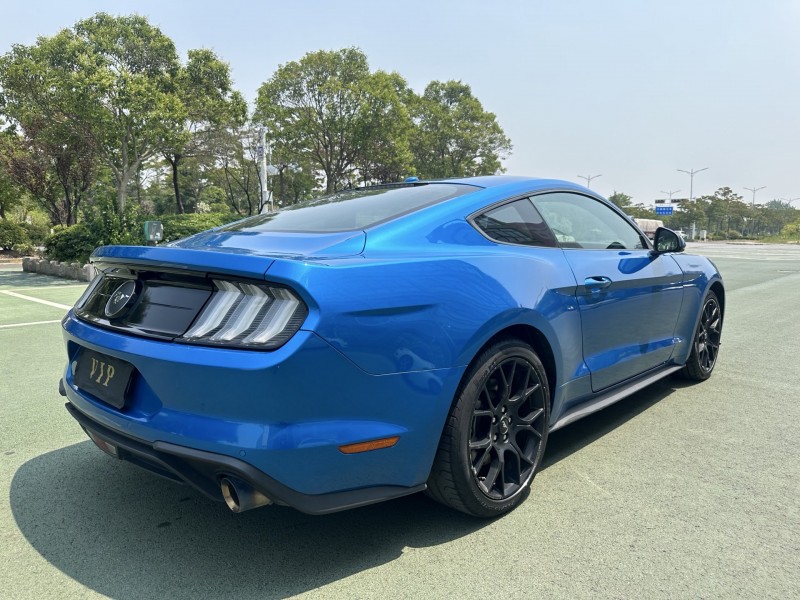 盐城20年福特野马8