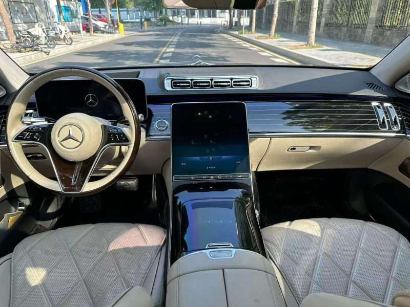 深圳21年奔驰迈巴赫S级5