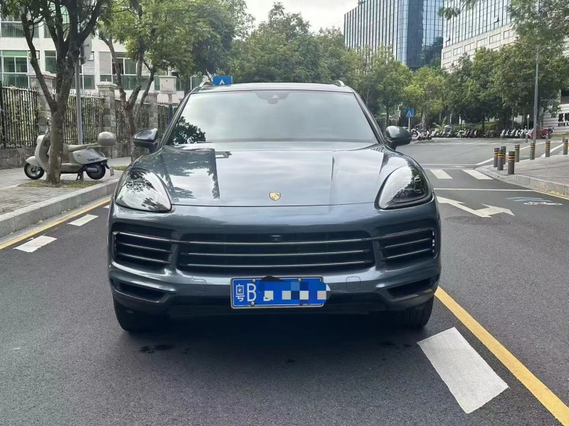 深圳18年保时捷卡宴1