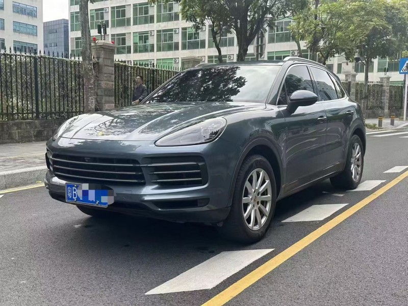 深圳18年保时捷卡宴3