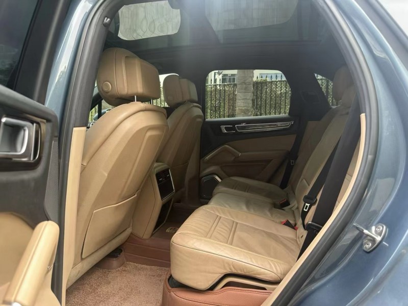 深圳18年保时捷卡宴4