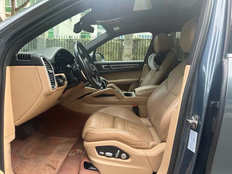 深圳18年保时捷卡宴6