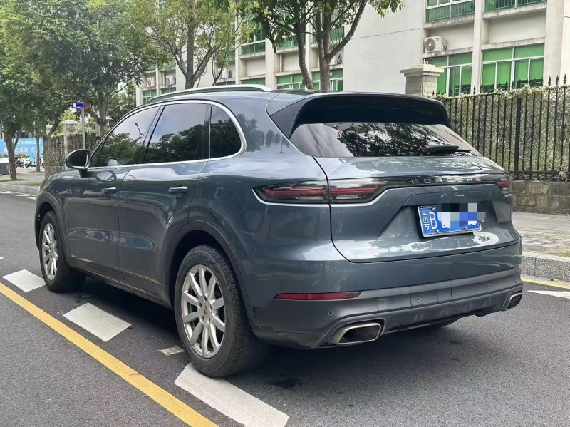 深圳18年保时捷卡宴8