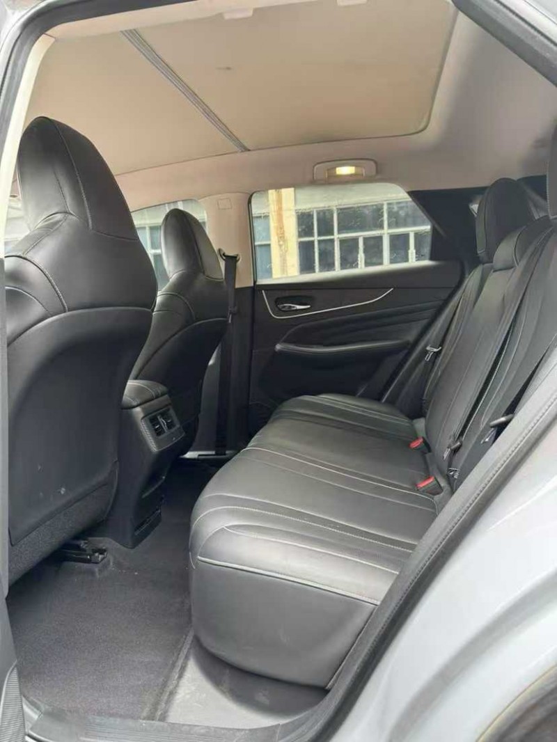 东莞23年启辰大V8