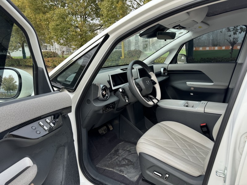 鹽城25年極狐汽車考拉6