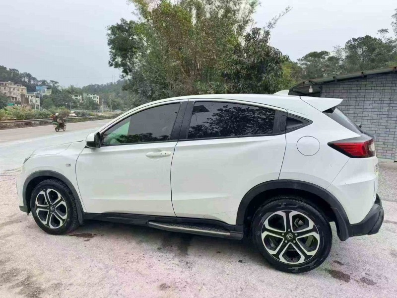 防城港17年本田XRV8