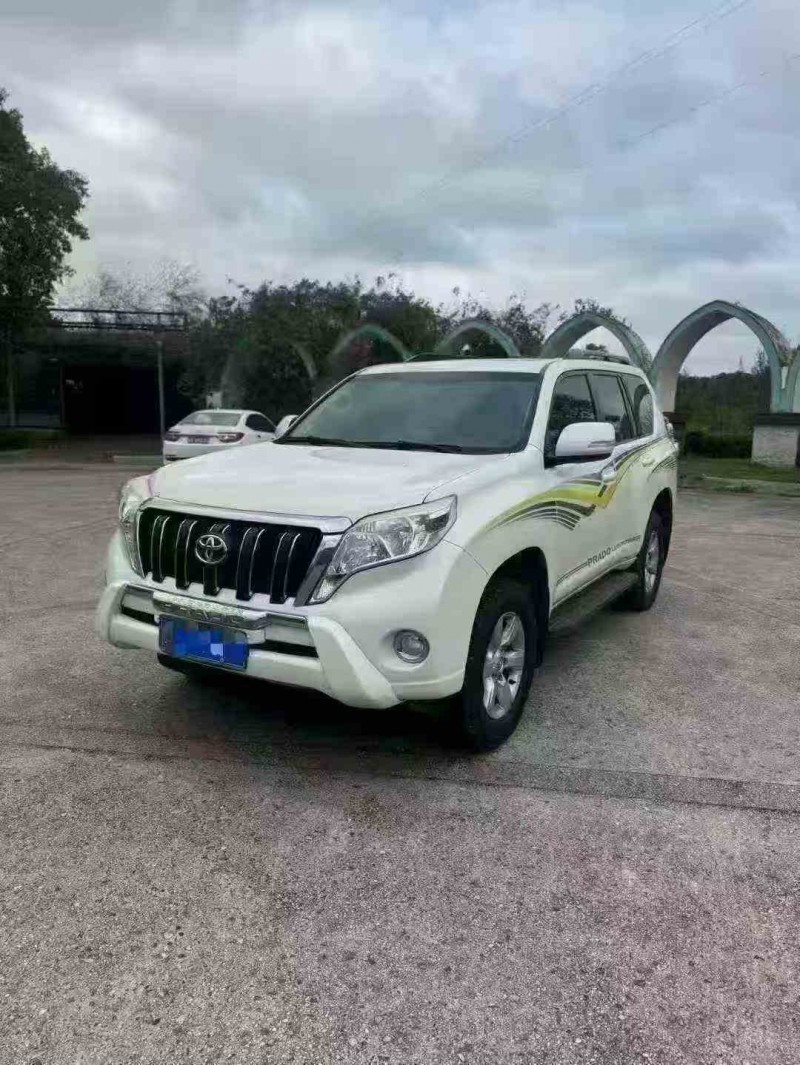 北海15年丰田普拉多2