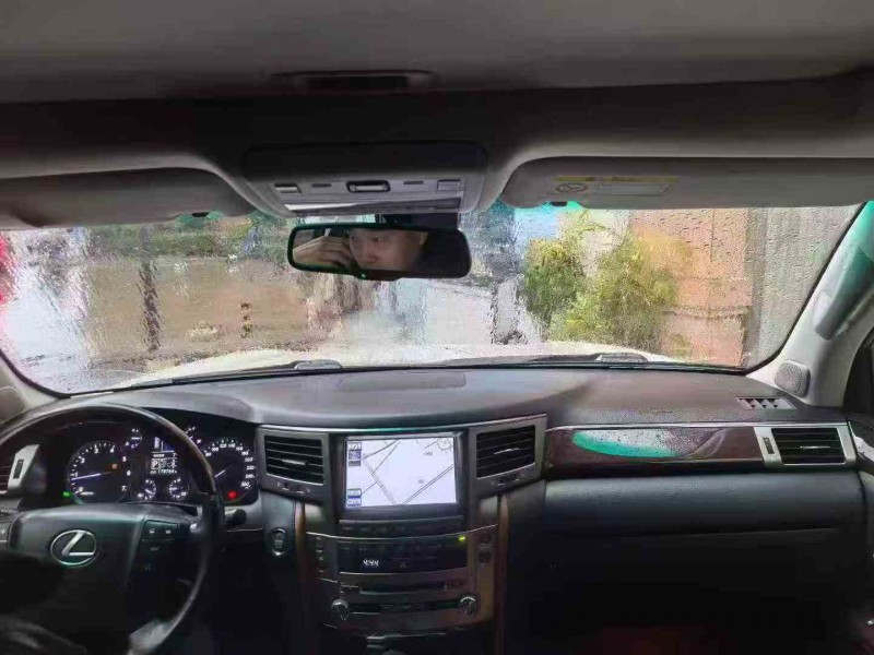 温州14年雷克萨斯LX5