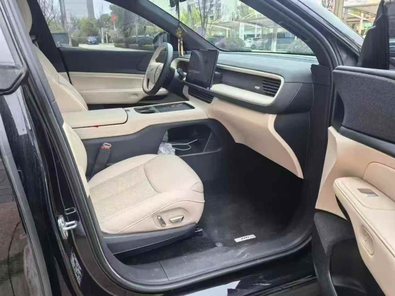 新余24年小鹏汽车G65