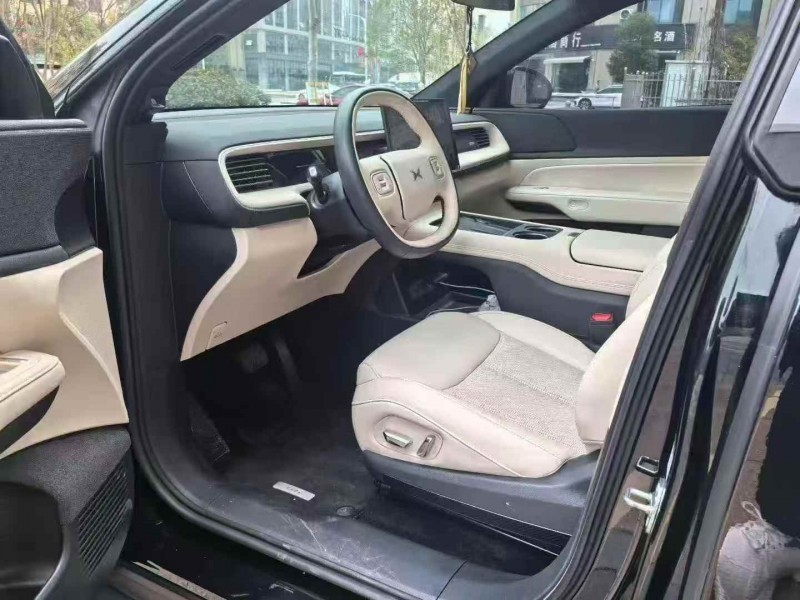 新余24年小鹏汽车G67