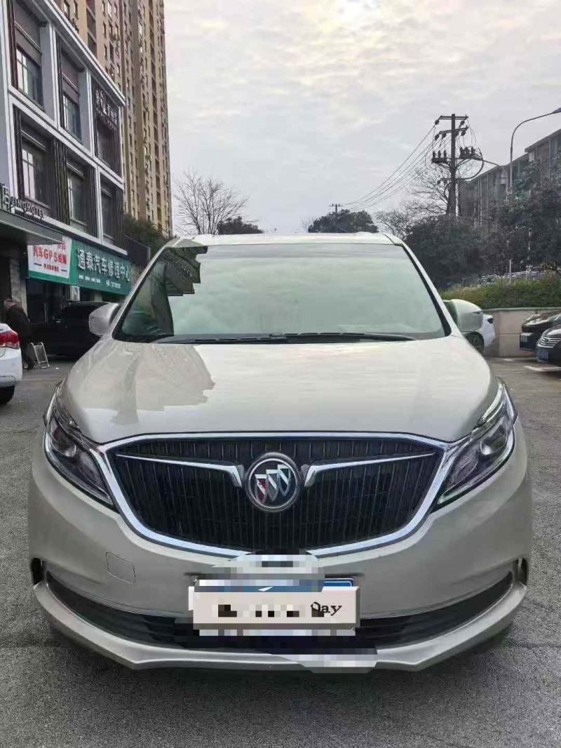 吉安18年别克GL81