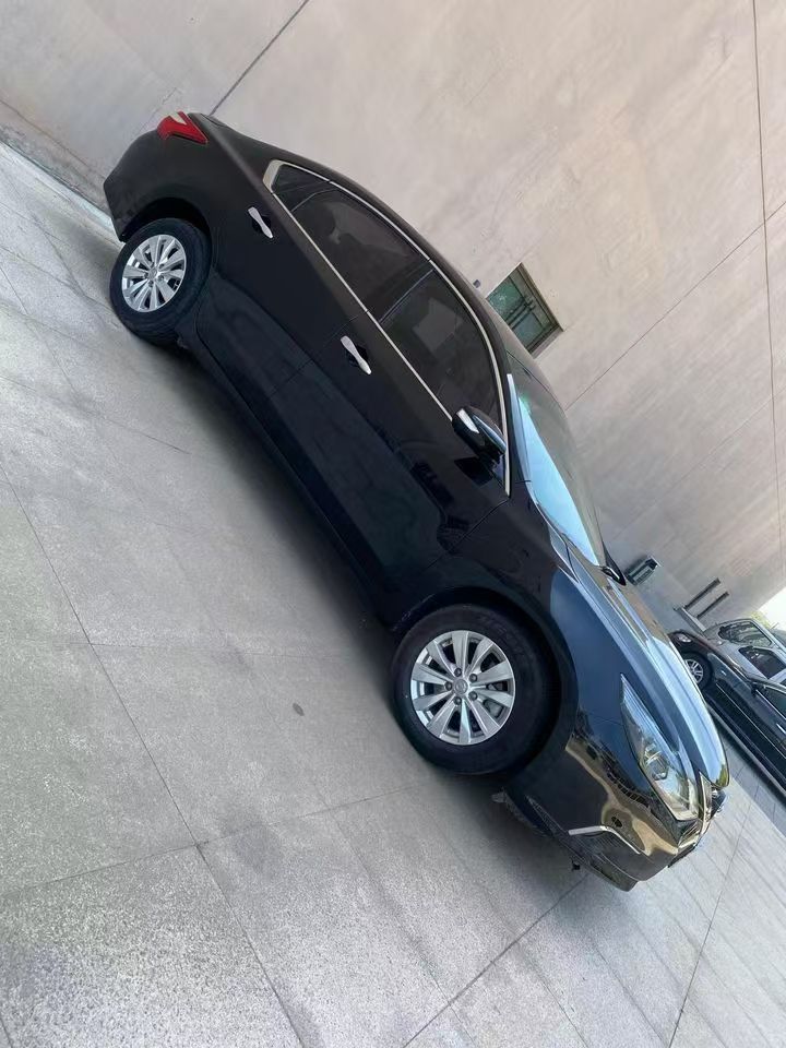 营口18年日产天籁2