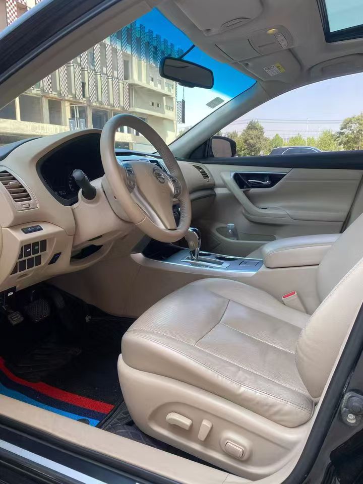 营口18年日产天籁3