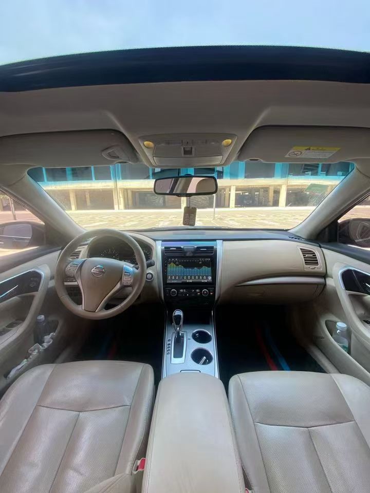 营口18年日产天籁4