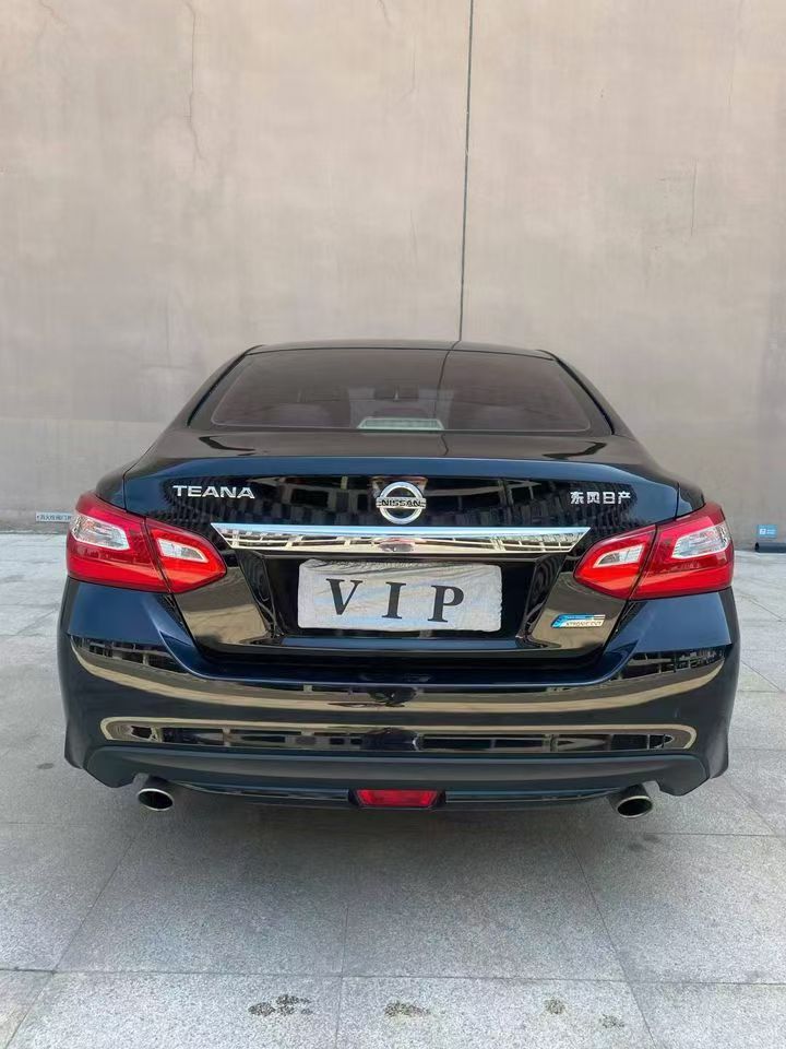 营口18年日产天籁7