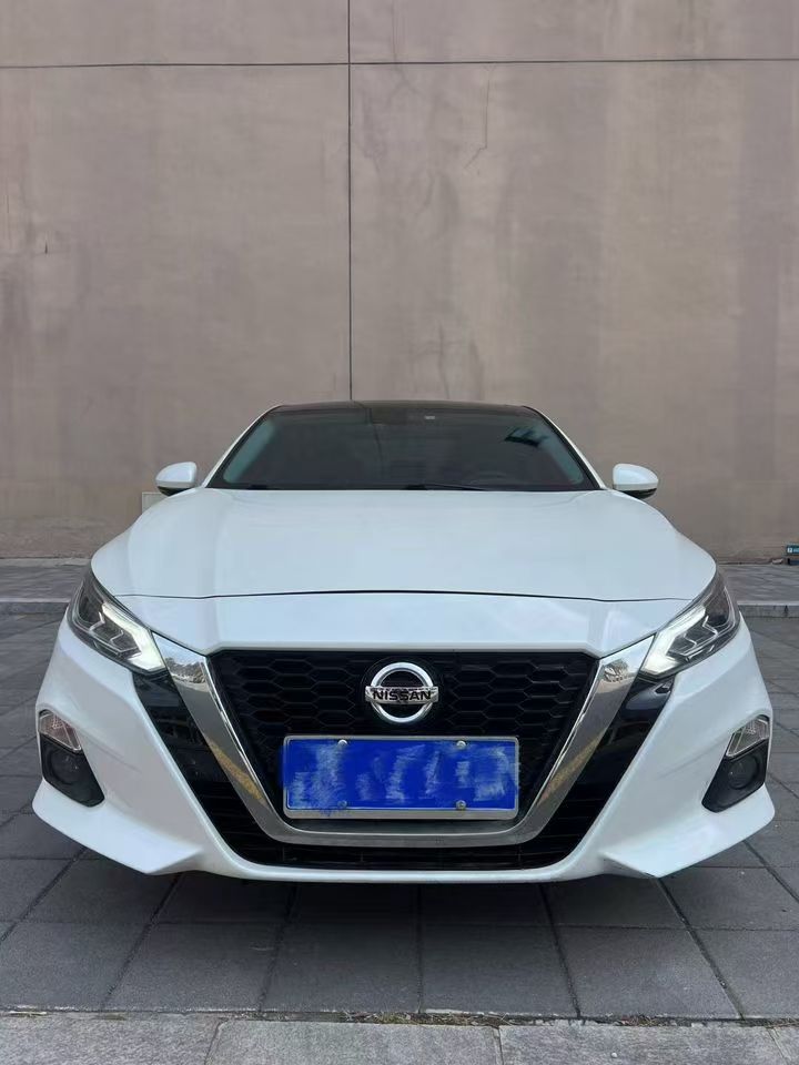 营口22年日产天籁1
