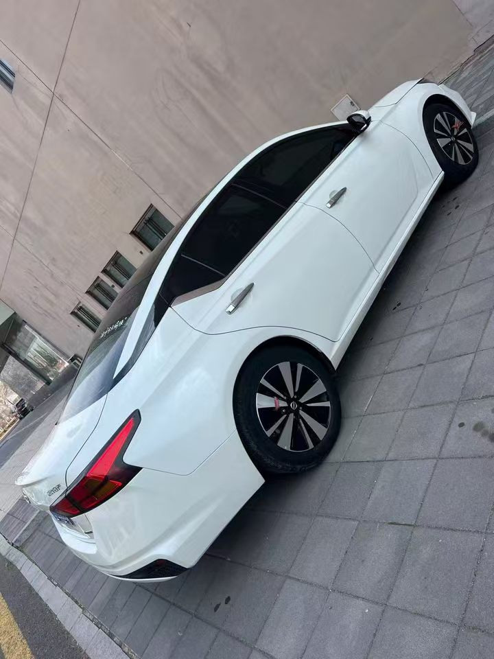 营口22年日产天籁8