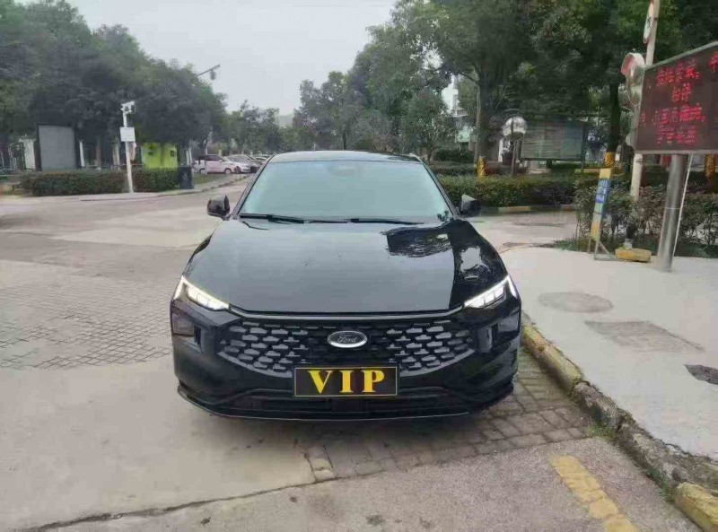 鄂州25年福特蒙迪欧1