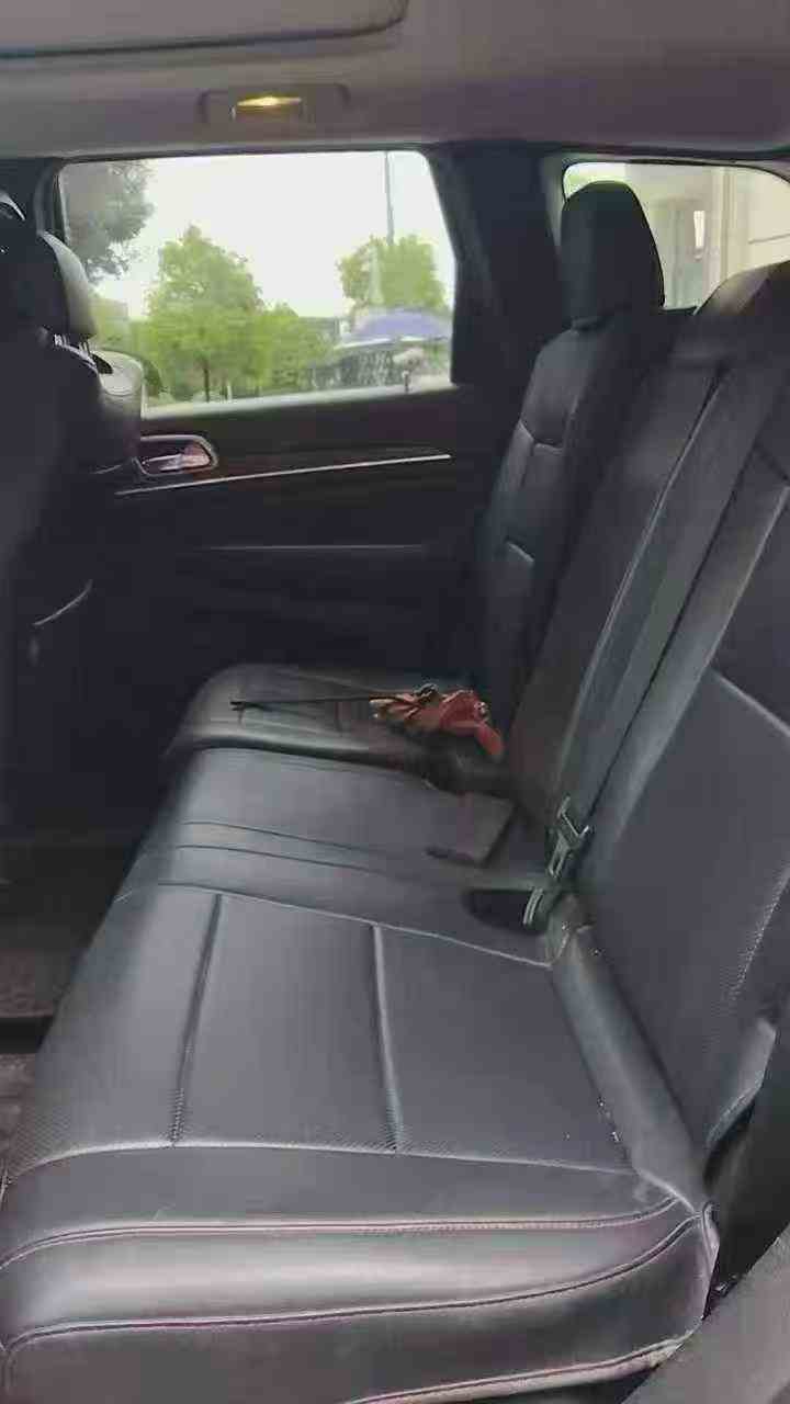 荆门13年Jeep大切诺基5