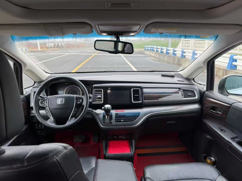 郑州18年本田艾力绅5