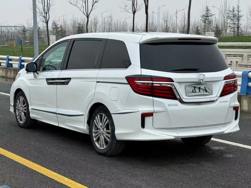 郑州18年本田艾力绅8