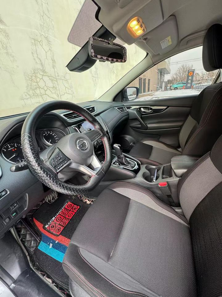 营口21年日产逍客4