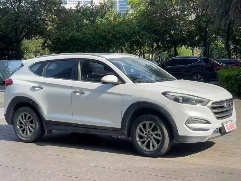 佛山17年現代途勝2