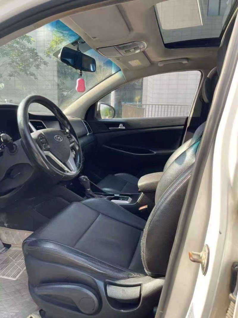 佛山17年現代途勝5