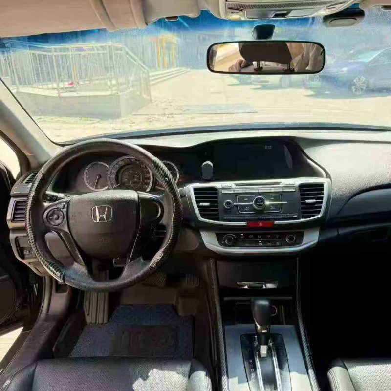 佛山15年本田雅阁5