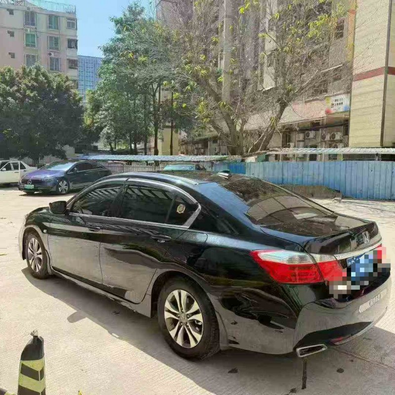 佛山15年本田雅阁8