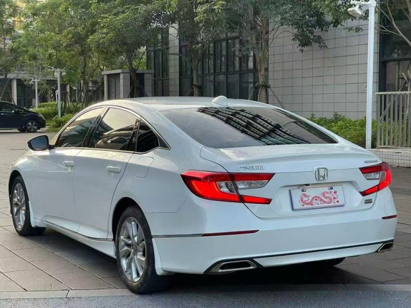 佛山21年本田雅阁8