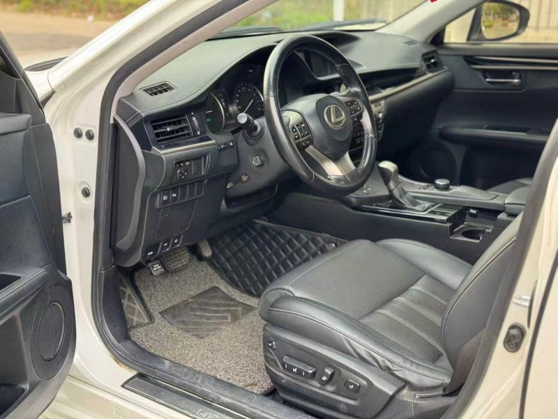 佛山15年雷克薩斯ES8